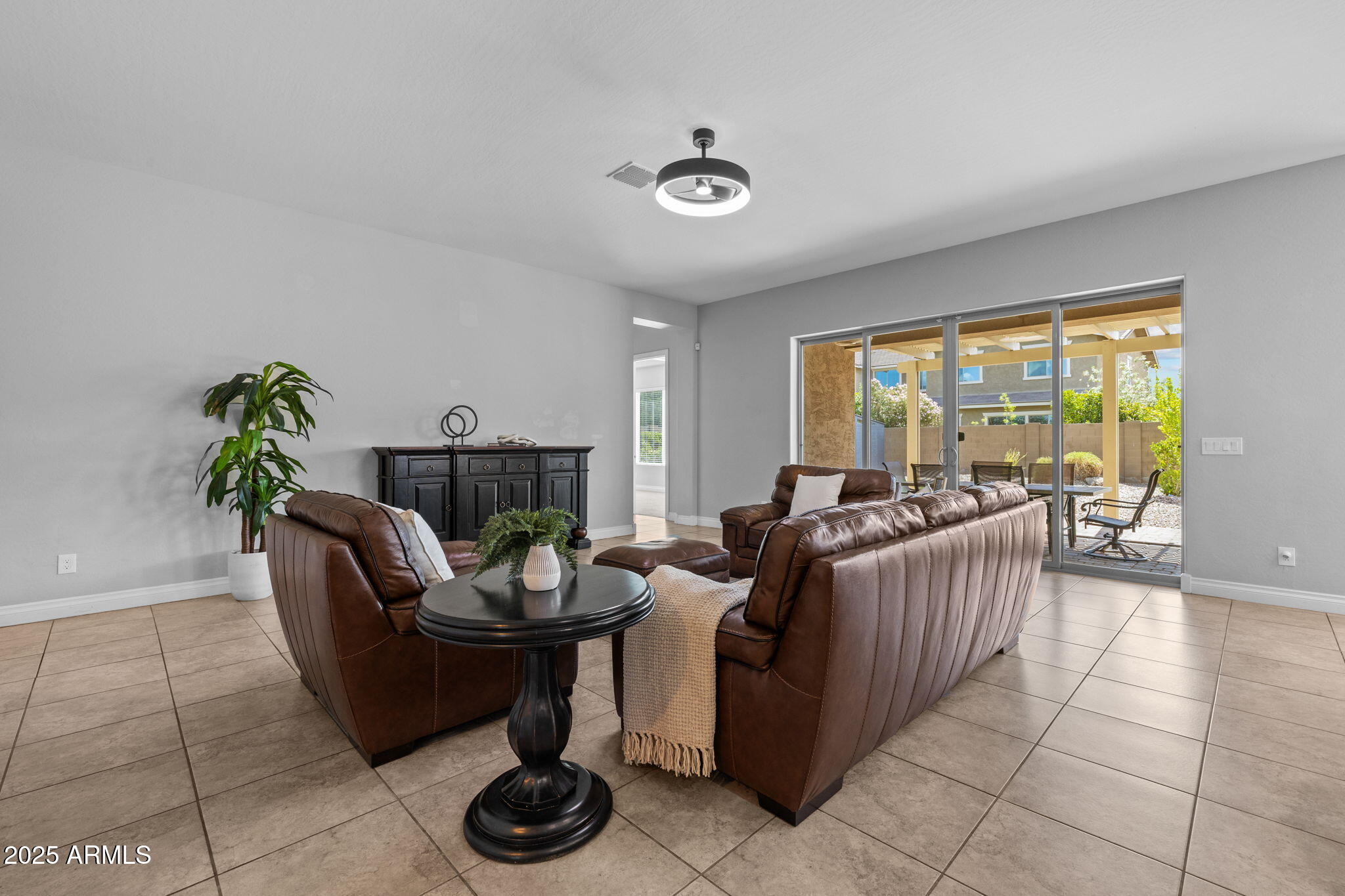 10535 Diffraction Avenue Mesa, AZ 85212 - Photo 22 of 126 Living Room