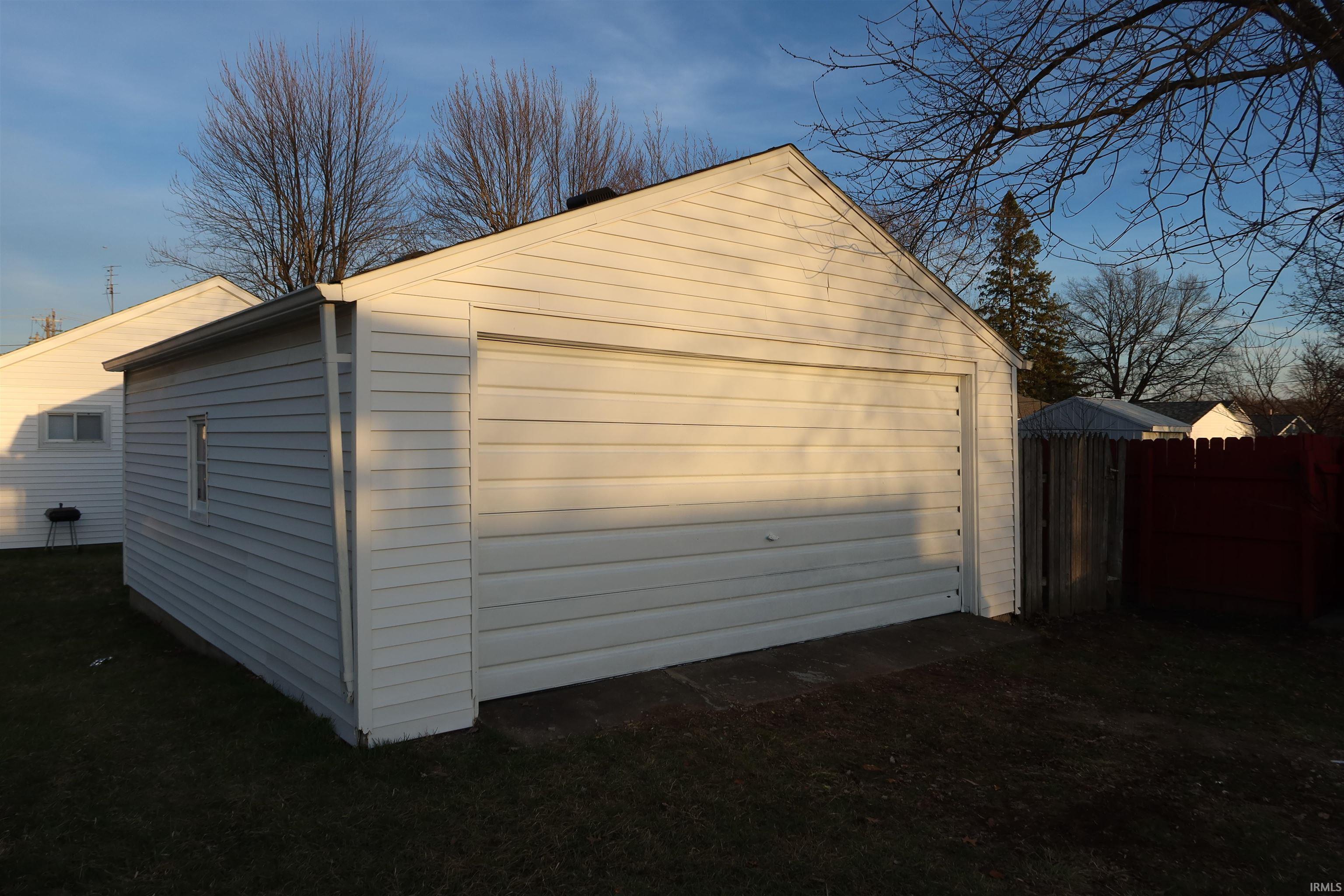 4844 South Harrison Street Fort Wayne, IN 46807 - Photo 4 of 34