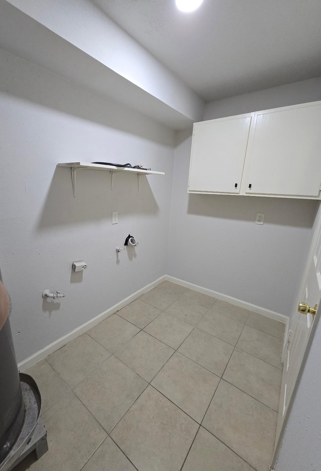 11315 Langdon Lane Houston, TX 77072 - Photo 20 of 40 Utility located in home