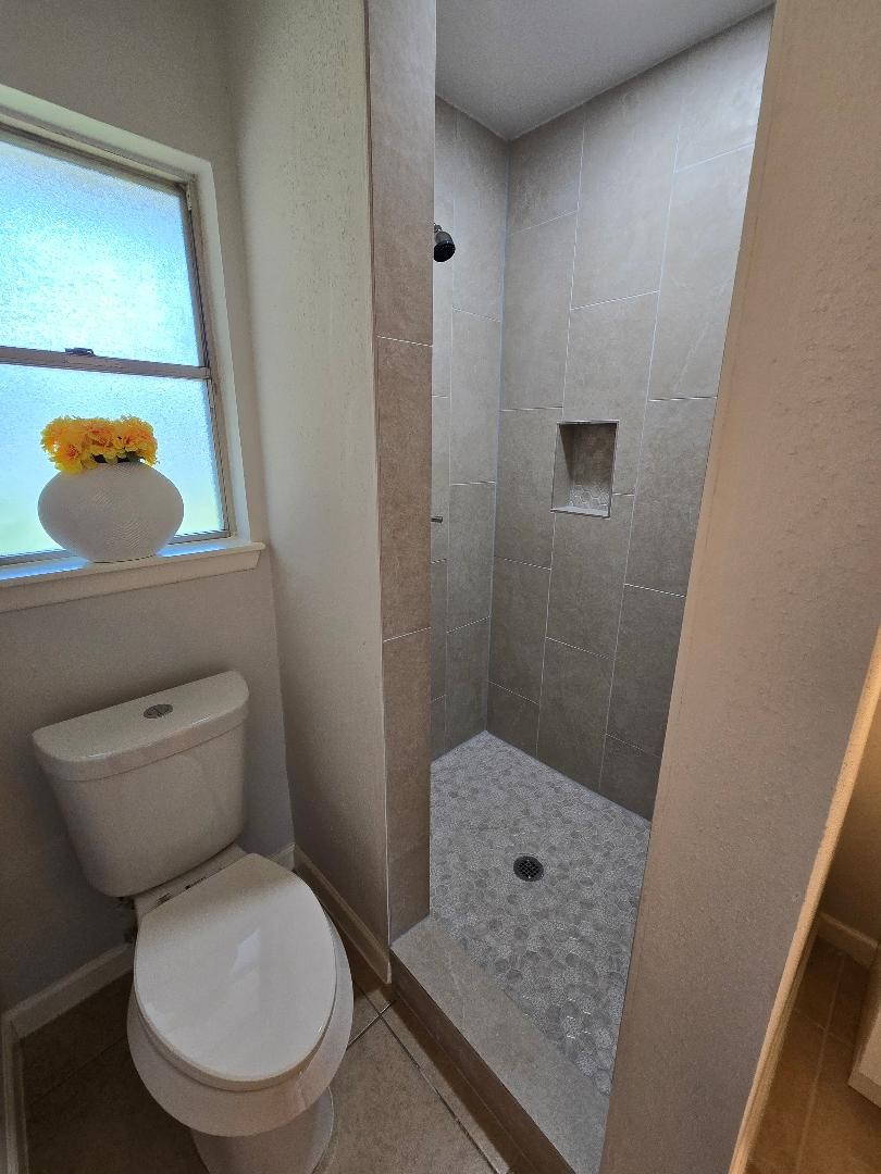 11315 Langdon Lane Houston, TX 77072 - Photo 25 of 40 Primary Updated Shower