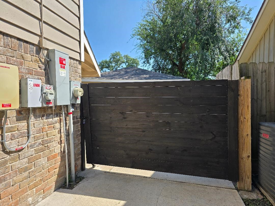 11315 Langdon Lane Houston, TX 77072 - Photo 40 of 40 Security Gate at Garage