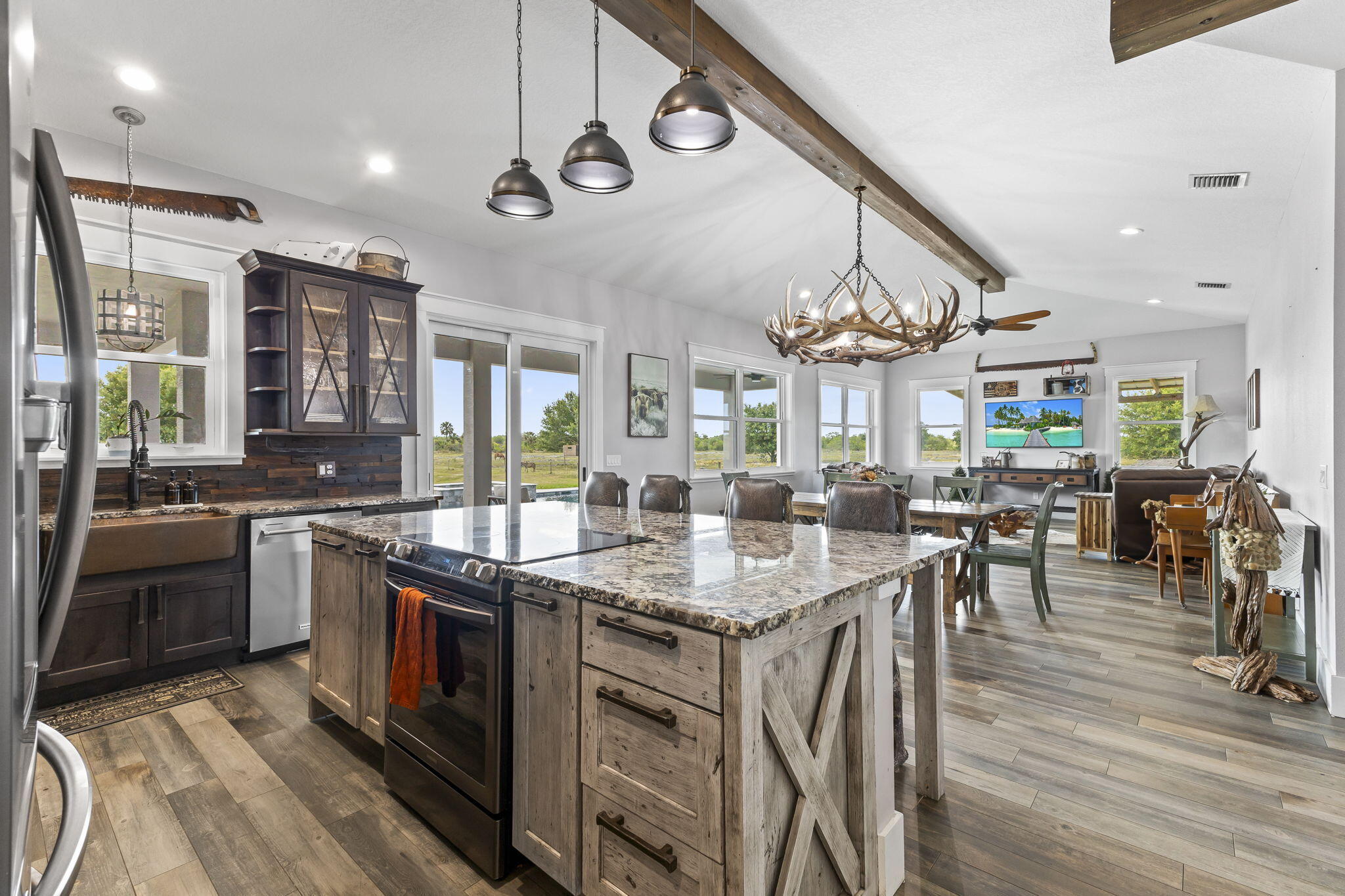 1545 Pulitzer Road Fort Pierce, FL 34945 - Photo 15 of 45 12-web-or-mls-IMG_0589