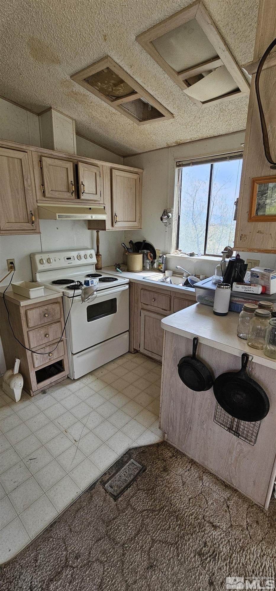 552 Gendron Road West Round Mountain, NV 89045 - Photo 31 of 37 Photo 31