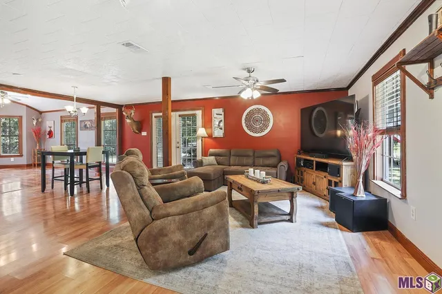 $1,900 | 28081 Charlie Watts, Unit 1, Livingston, LA 70754