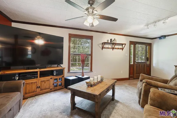 $1,700 | 28081 Charlie Watts, Unit 1, Livingston, LA 70754