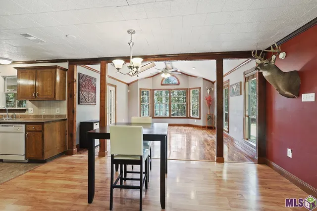 $1,900 | 28081 Charlie Watts, Unit 1, Livingston, LA 70754