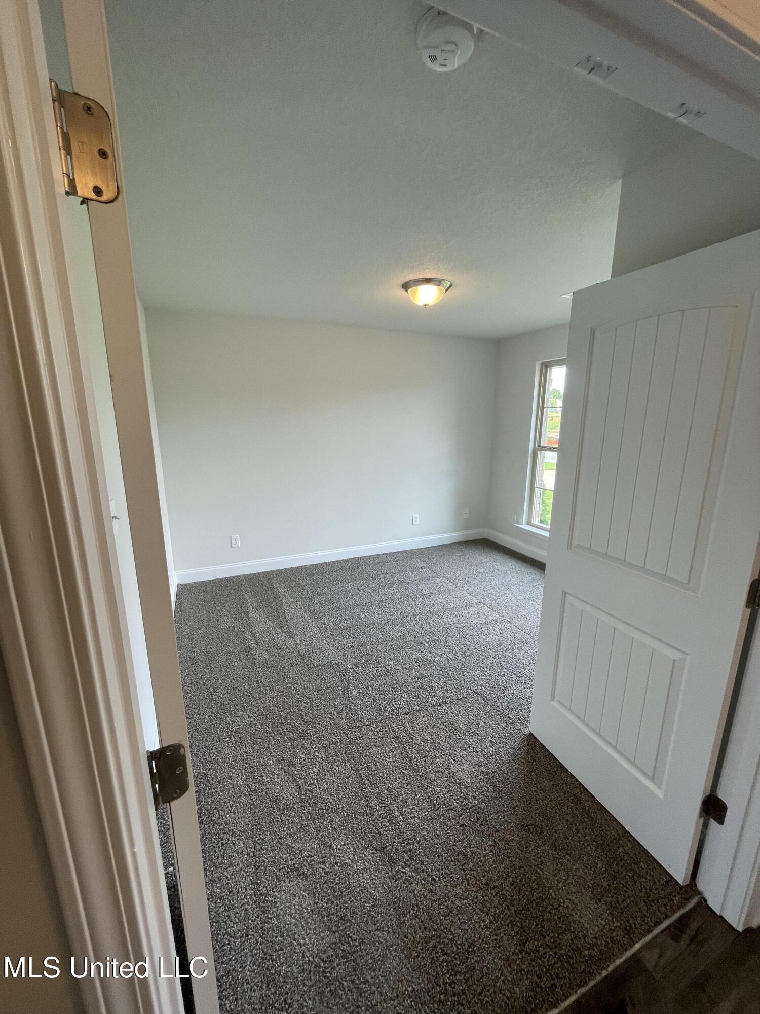 7805 Reece Drive South Southaven, MS 38671 - Photo 2 of 12 IMG_5521 (1)