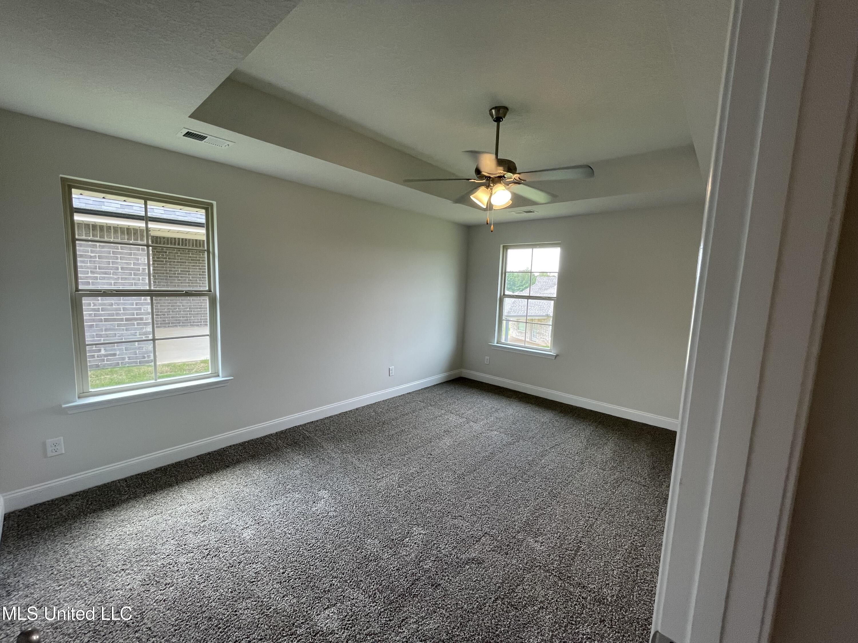 7805 Reece Drive South Southaven, MS 38671 - Photo 6 of 12 IMG_5525 (1)