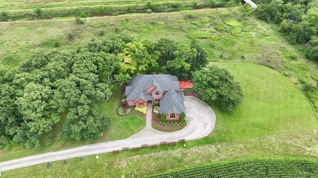 $995,000 | 575 B County Road 2550 North, Mahomet, IL 61853