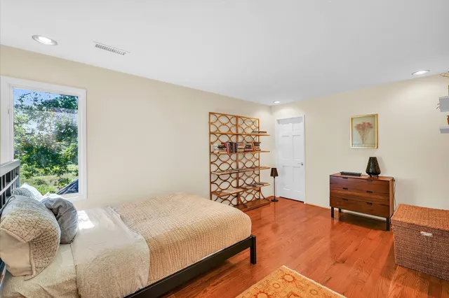 $995,000 | 575 B County Road 2550 North, Mahomet, IL 61853