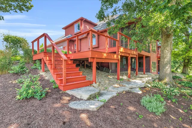 $995,000 | 575 B County Road 2550 North, Mahomet, IL 61853