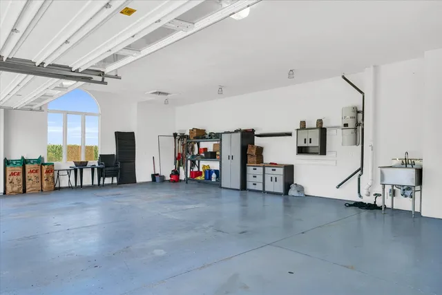 $995,000 | 575 B County Road 2550 North, Mahomet, IL 61853