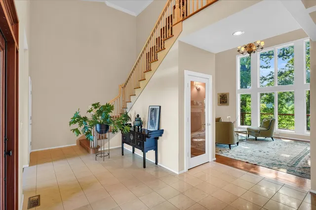 $995,000 | 575 B County Road 2550 North, Mahomet, IL 61853