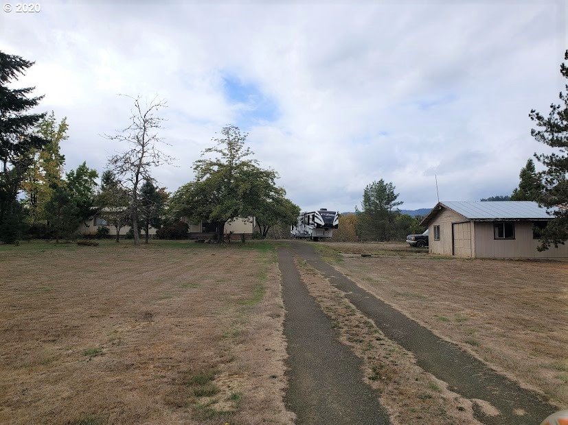 7883 Lookingglass Road Roseburg, OR 97471 - Photo 2 of 27 Gallery Image 2