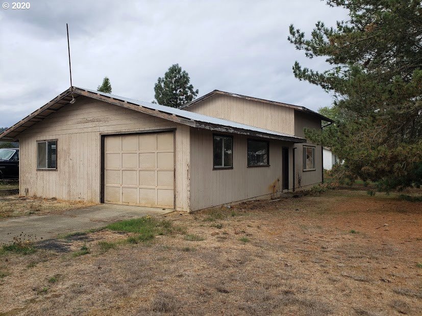 7883 Lookingglass Road Roseburg, OR 97471 - Photo 4 of 27 Gallery Image 4