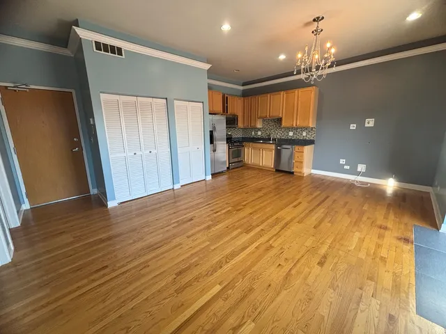$1,800 | 2120 West Washington Boulevard, Unit 404, Chicago, IL 60612