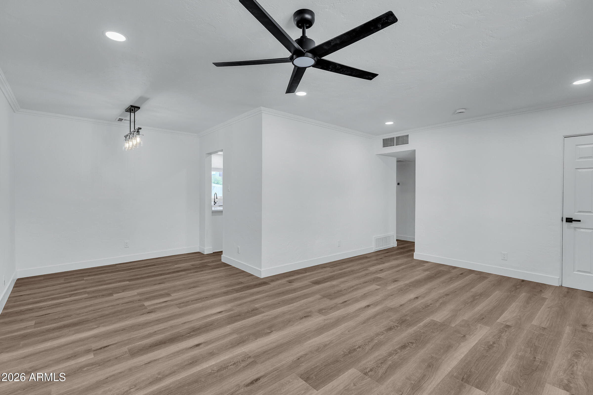 4311 North 11th Place Phoenix, AZ 85014 - Photo 11 of 24 4311 N 11th Pl-7