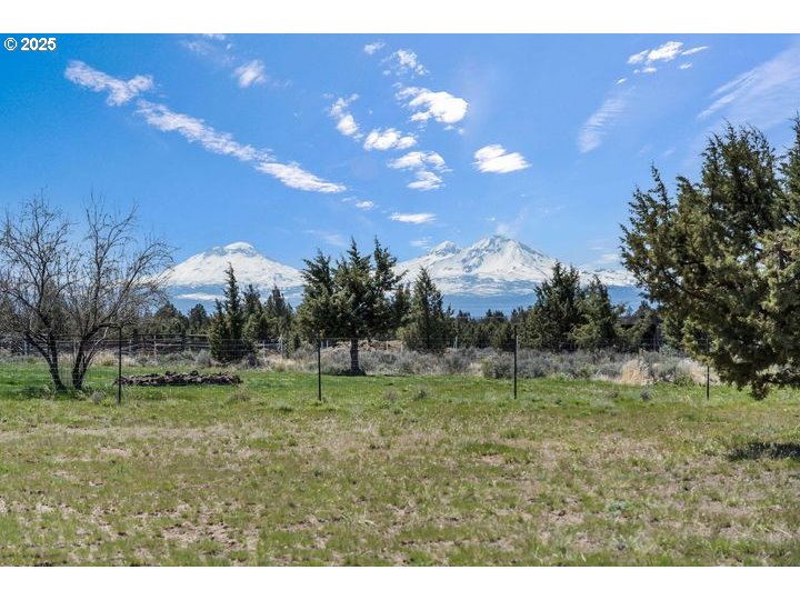 6577 Southwest Shad Road Terrebonne, OR 97760 - Photo 3 of 35 Gallery Image 3