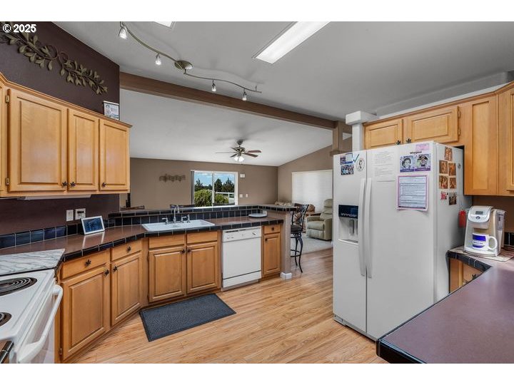 6577 Southwest Shad Road Terrebonne, OR 97760 - Photo 8 of 35 Gallery Image 8