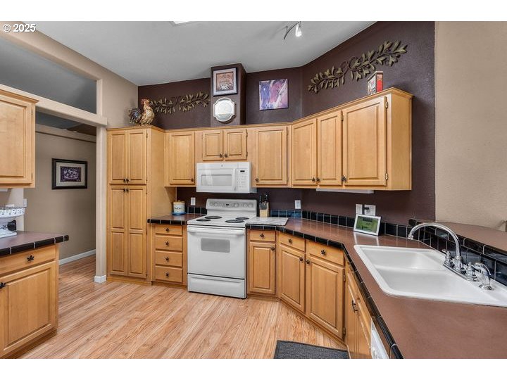 6577 Southwest Shad Road Terrebonne, OR 97760 - Photo 9 of 35 Gallery Image 9