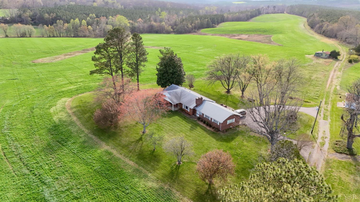 677 Tabor Road Gladys, VA 24554 - Photo 7 of 84