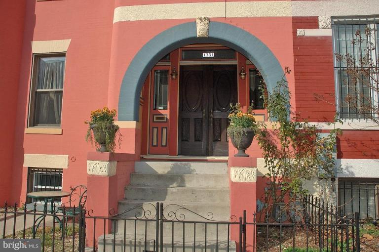 1331 Park Road Northwest Washington, DC 20010 - Photo 2 of 18 Entrance / Foyer