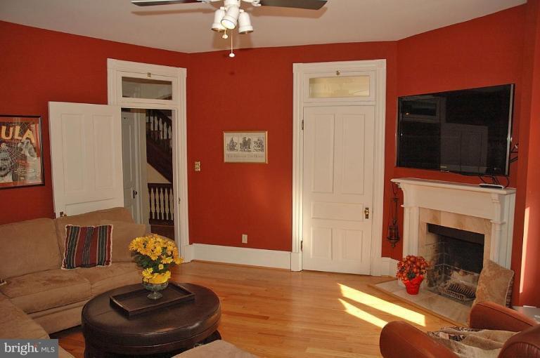 1331 Park Road Northwest Washington, DC 20010 - Photo 13 of 18 Family Room