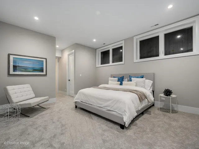 $1,195,000 | 1029 North Winchester Avenue, Unit 1, Chicago, IL 60622