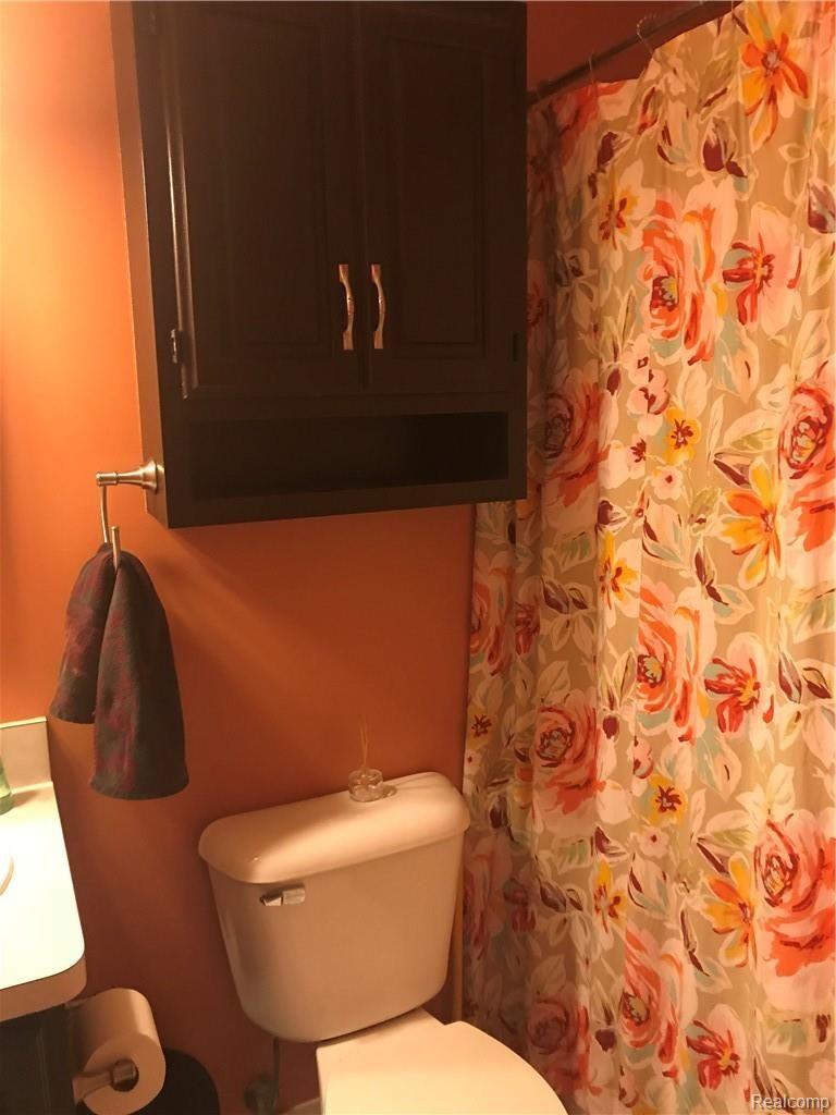 1164 East Gunn Road Rochester, MI 48306 - Photo 28 of 36 image001.jpg