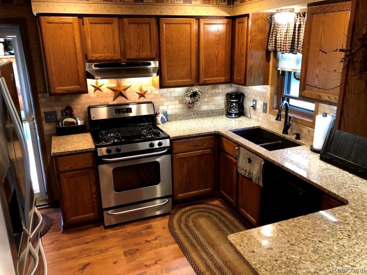 10771 Bunton Road Willis, MI 48191 - Photo 9 of 49 9.jpg