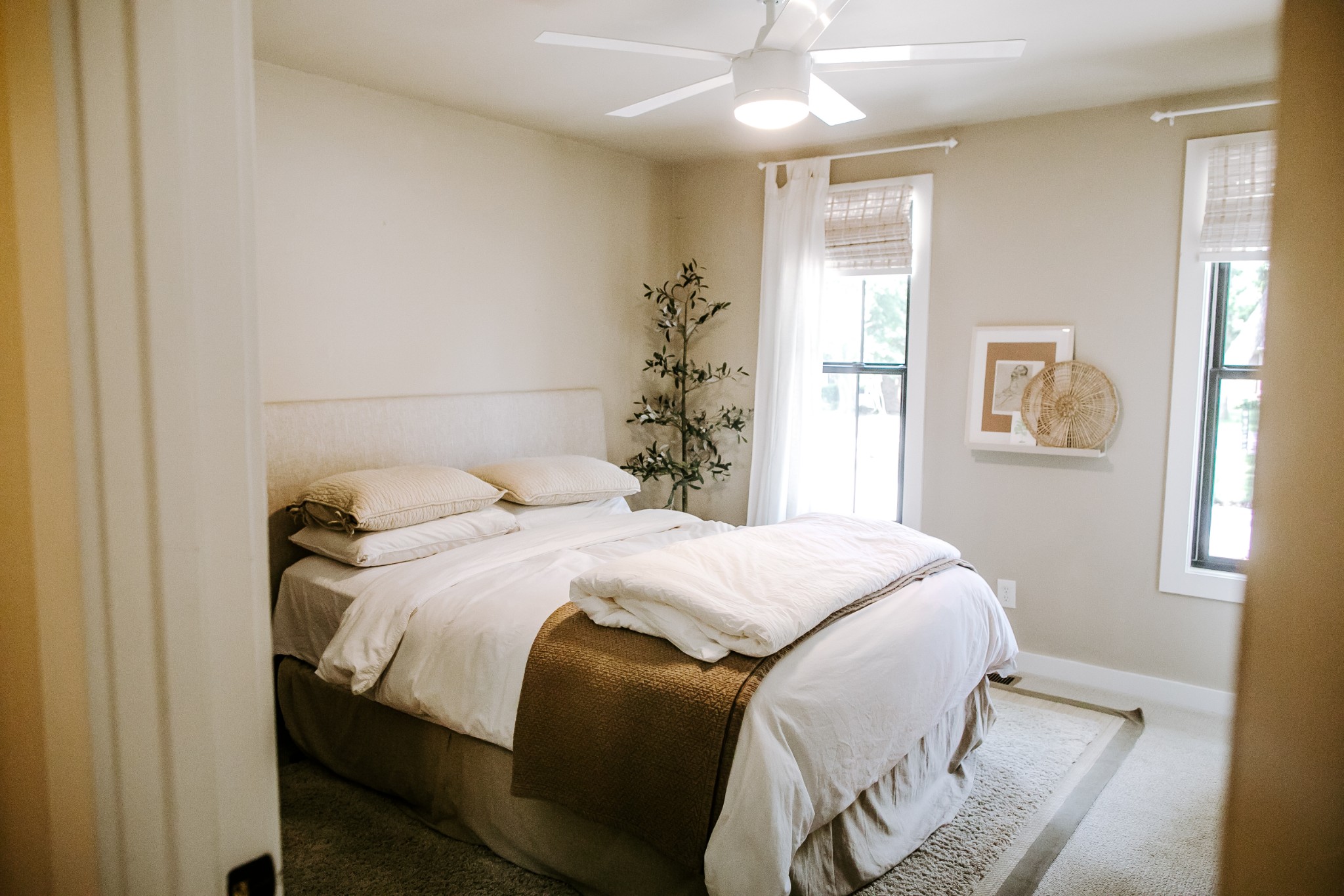 131 Baltusrol Road Franklin, TN 37069 - Photo 28 of 42 a bedroom with a bed and a window