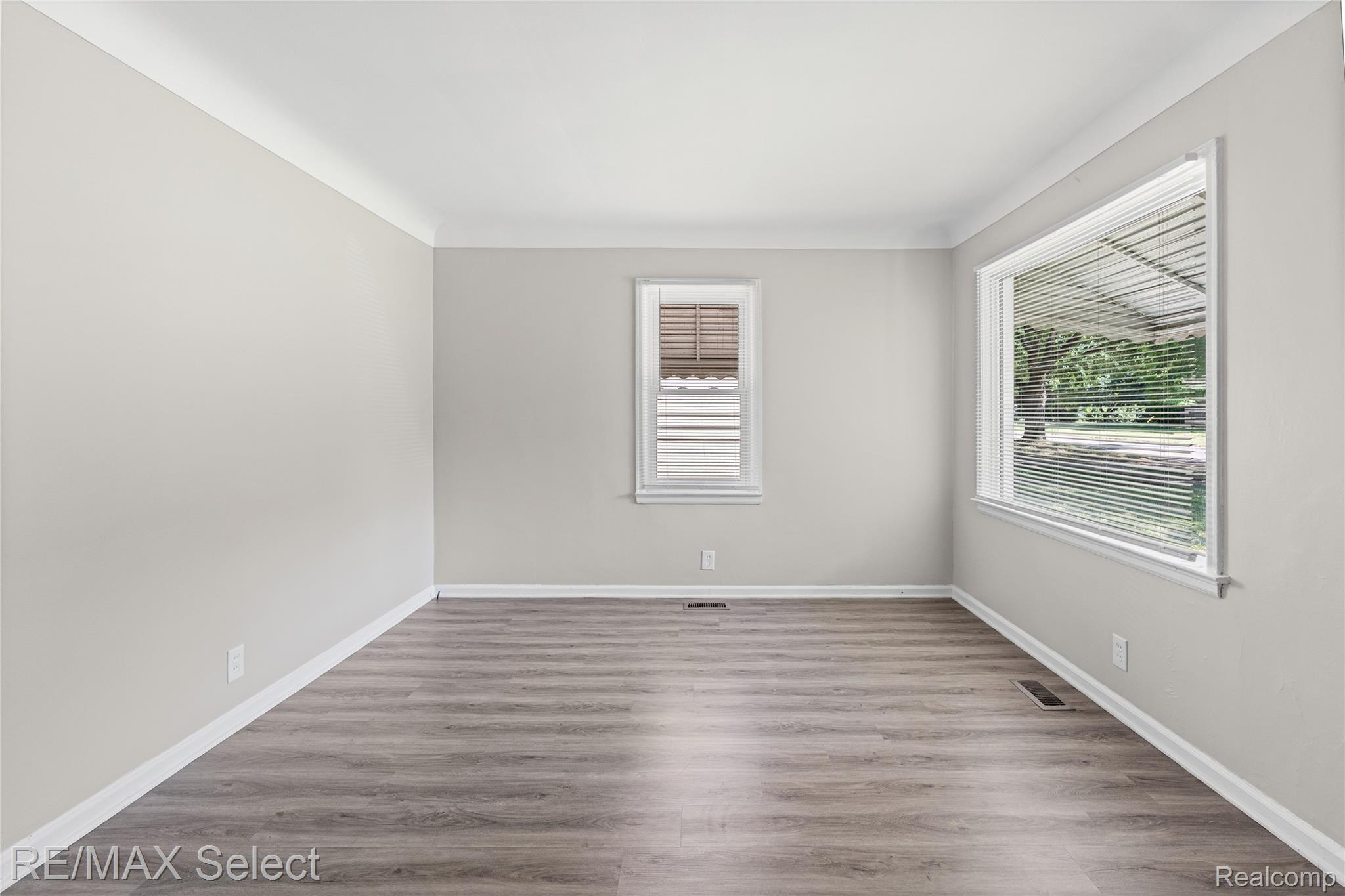 4305 Pengelly Road Flint, MI 48507 - Photo 15 of 36 4305 Pengelly Rd 17.jpg