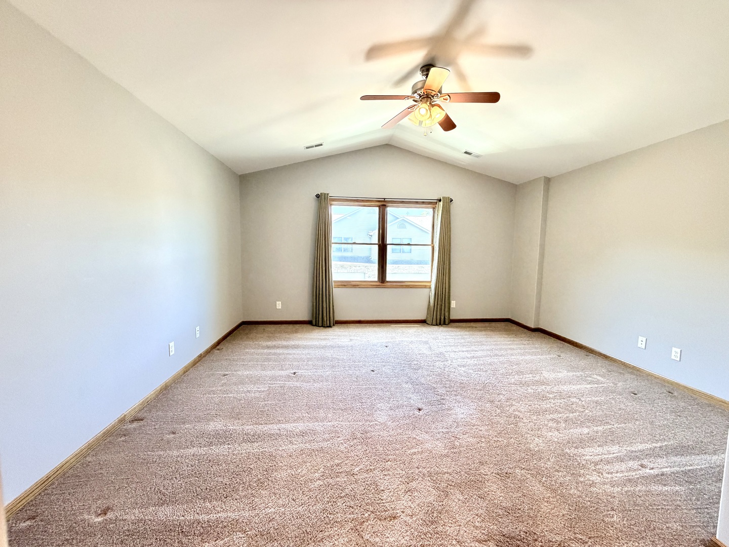 1354 Ridge Drive Sycamore, IL 60178 - Photo 18 of 38