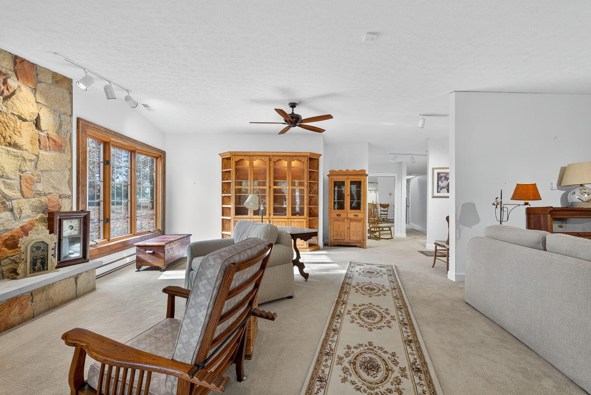 910 Lawrence Road Caledonia, OH 43314 - Photo 32 of 84 910 Lawrence Rd (Interior)-6