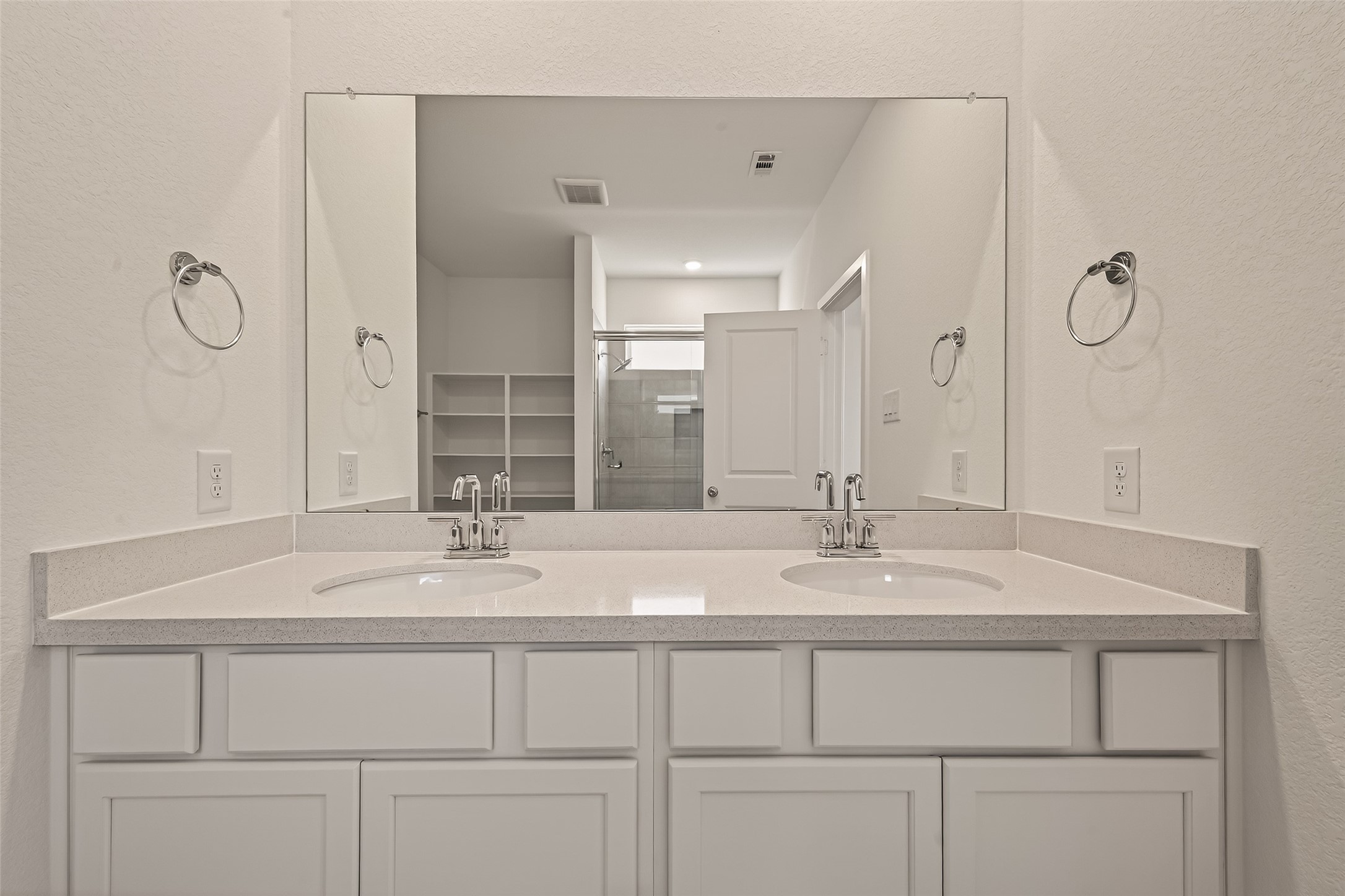 21926 Sam Raburn Drive Tomball, TX 77375 - Photo 21 of 42 Master bathroom