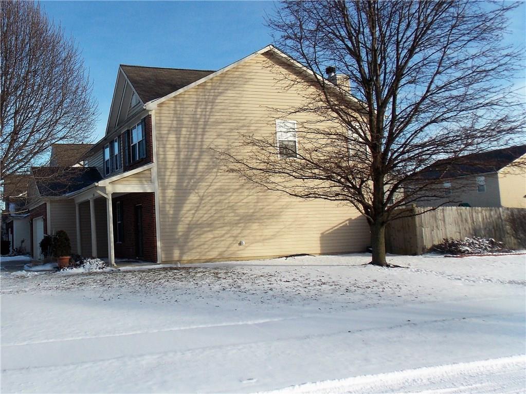 9723 Rhodes Lane Avon, IN 46123 - Photo 3 of 28
