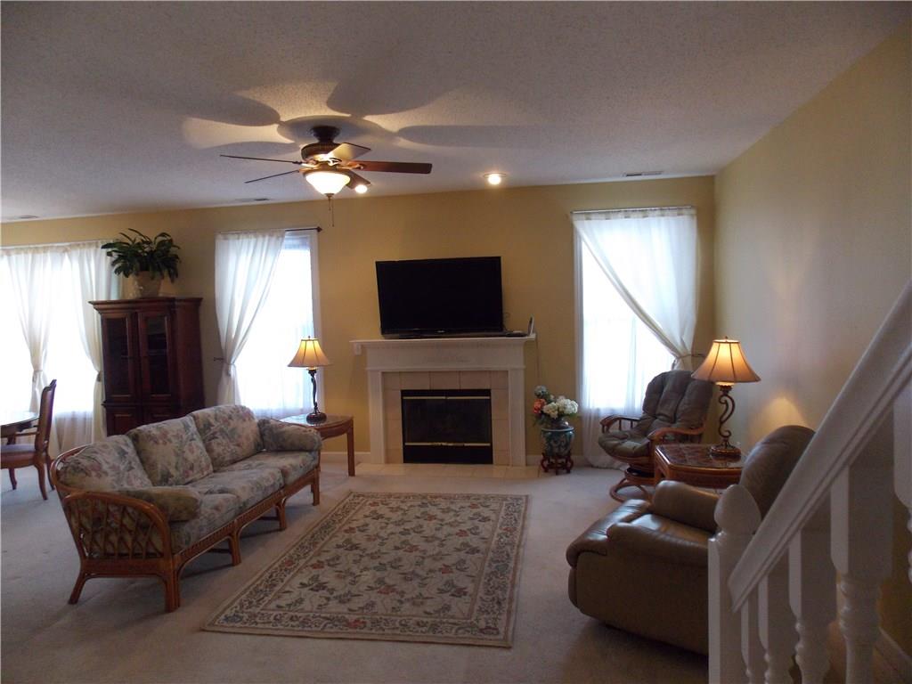 9723 Rhodes Lane Avon, IN 46123 - Photo 7 of 28