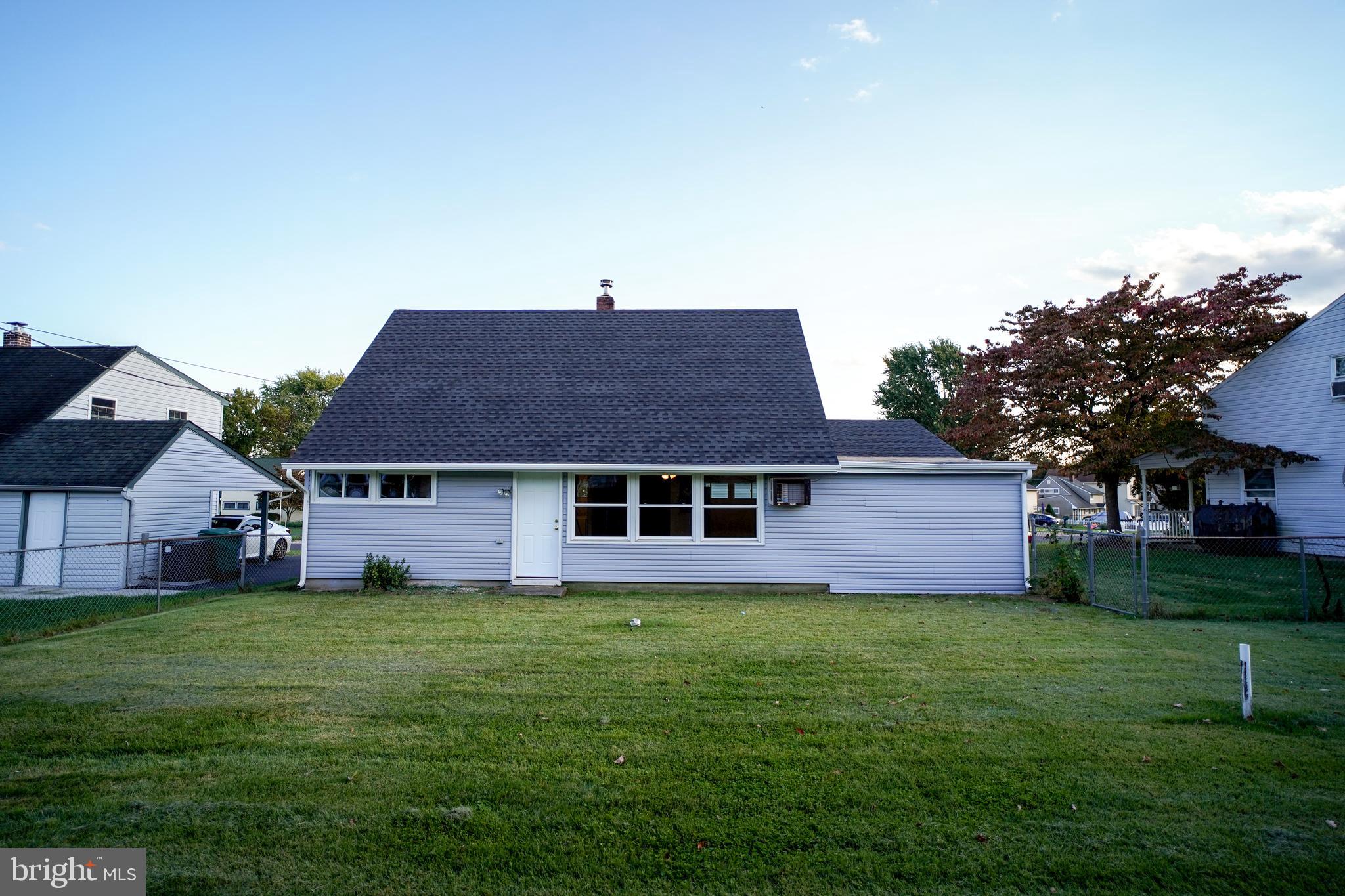 27 Inbrook Road Levittown, PA 19057 - Photo 24 of 33 Back of house