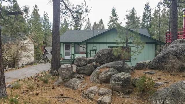 $415,000 | 39177 Arapahoe Road, Fawnskin, CA 92333