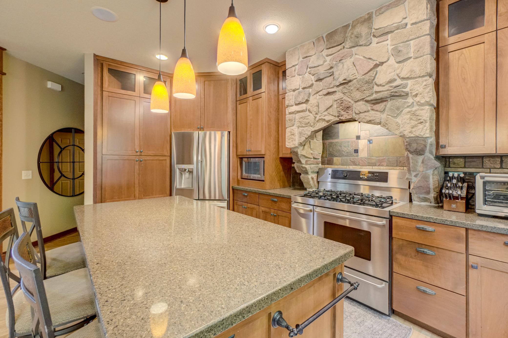 317 Meadow Ridge Court Hudson, WI 54016 - Photo 4 of 24