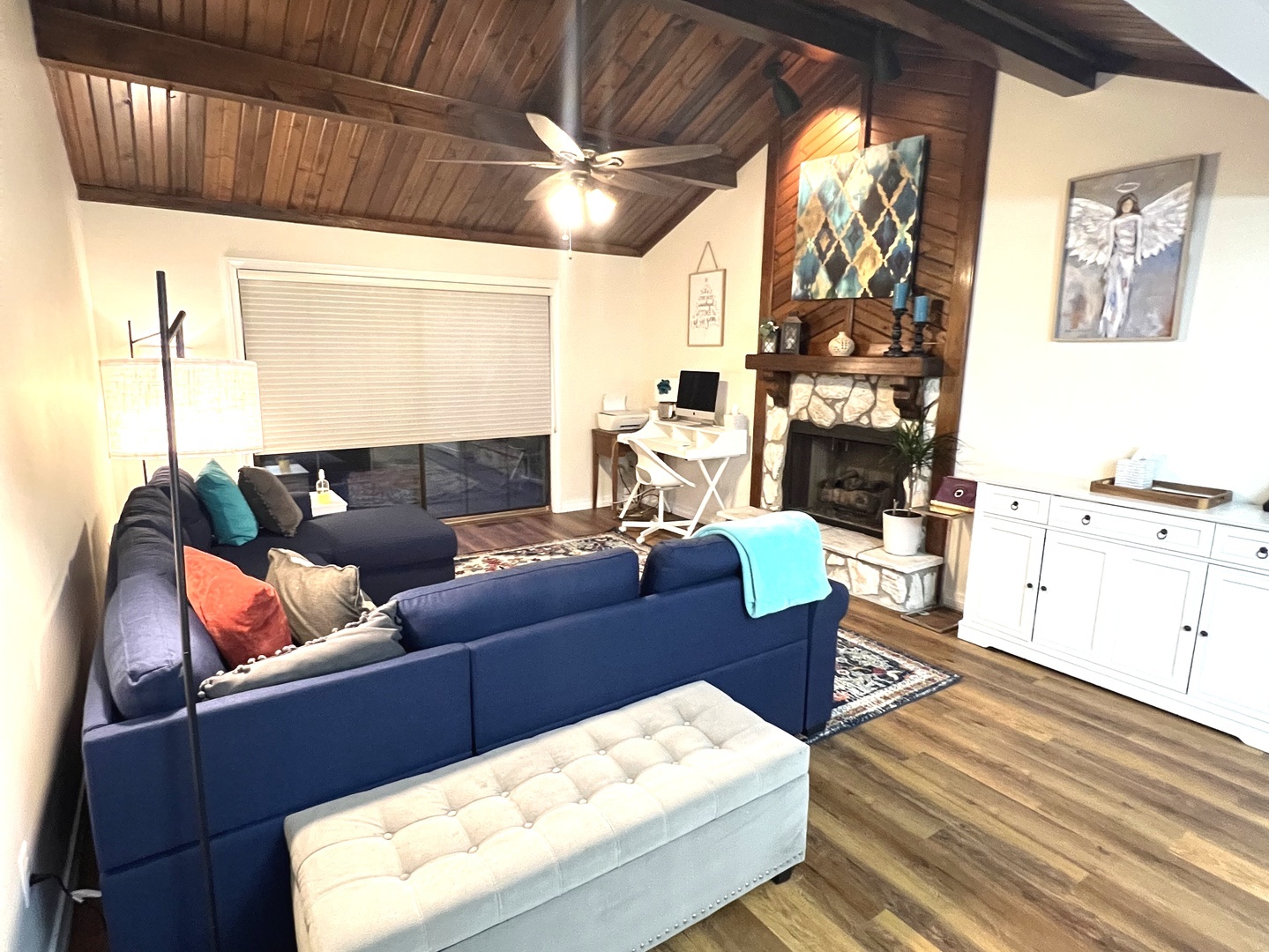 106 Spring Circle, Unit 106 Urbana, IL 61802 - Photo 7 of 18 a outdoor living space with furniture