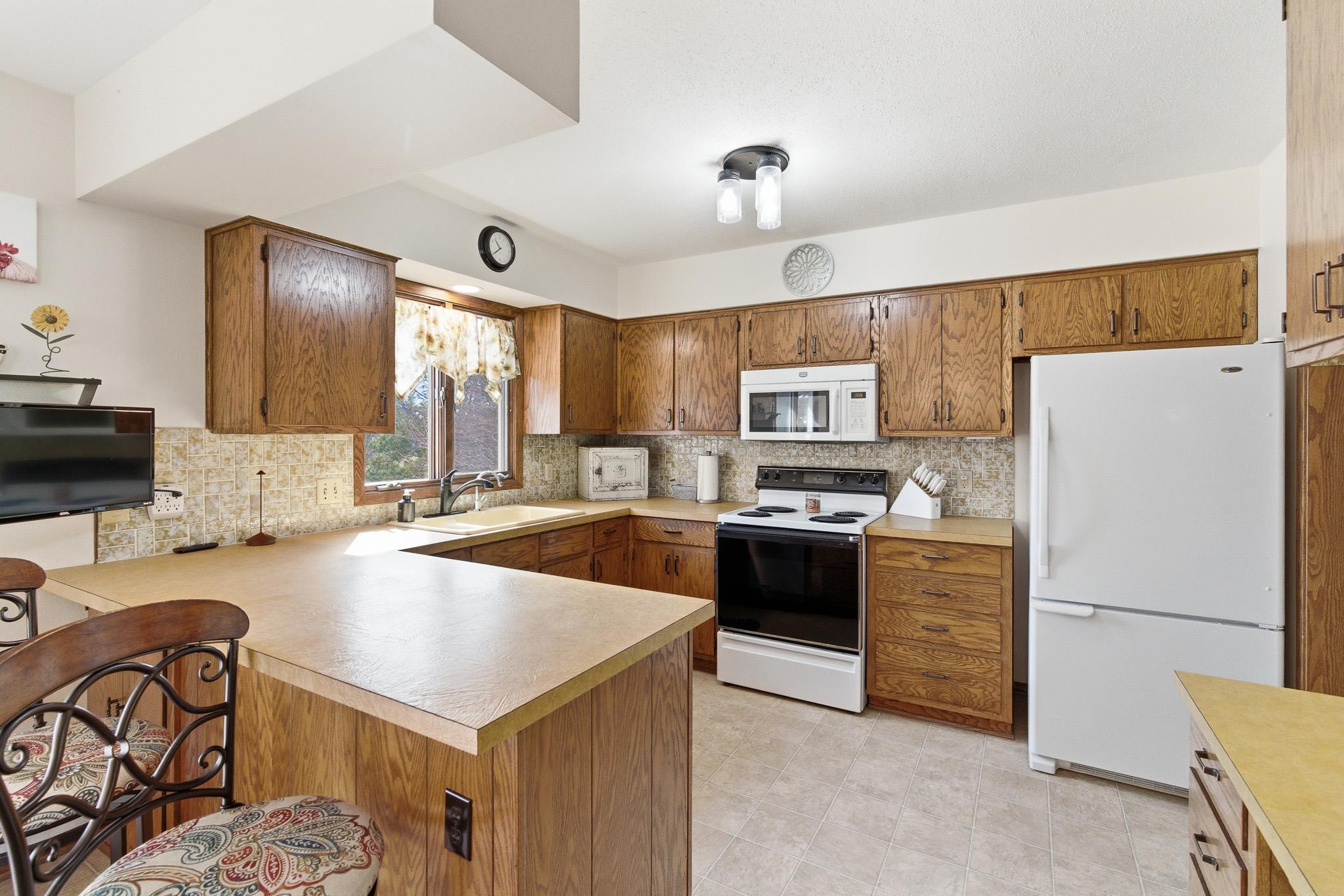 34782 Knollcrest Street Waseca, MN 56093 - Photo 4 of 67