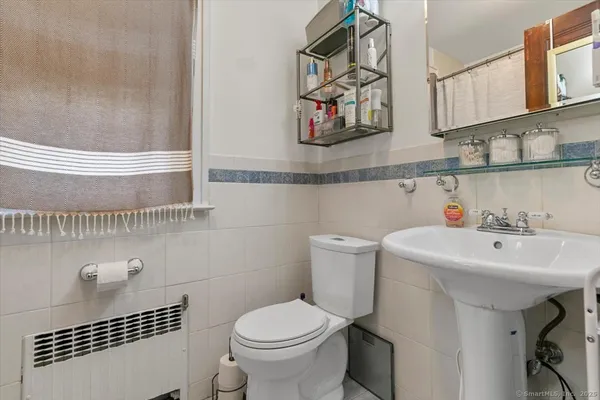 $2,800 | 52 Augur Street, Hamden, CT 06517
