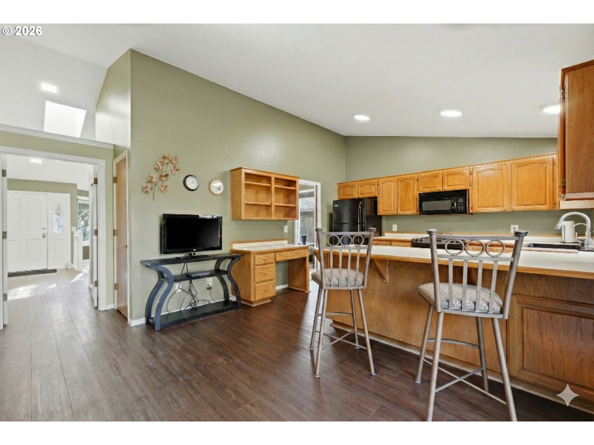 12229 Southwest Millview Court Portland, OR 97223 - Photo 9 of 34