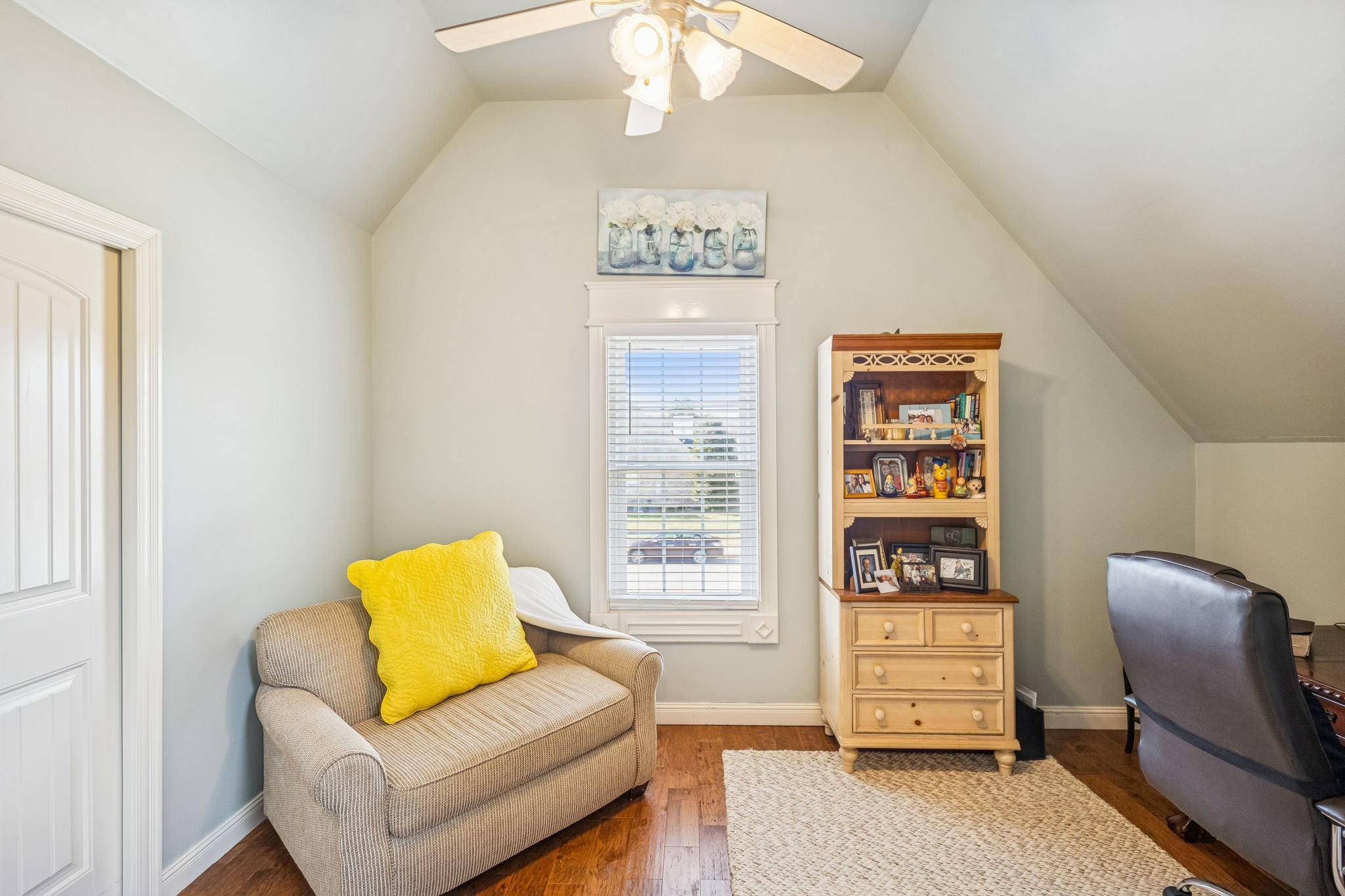 2172 Alexander Boulevard Murfreesboro, TN 37130 - Photo 34 of 46 a living room with furniture and a window