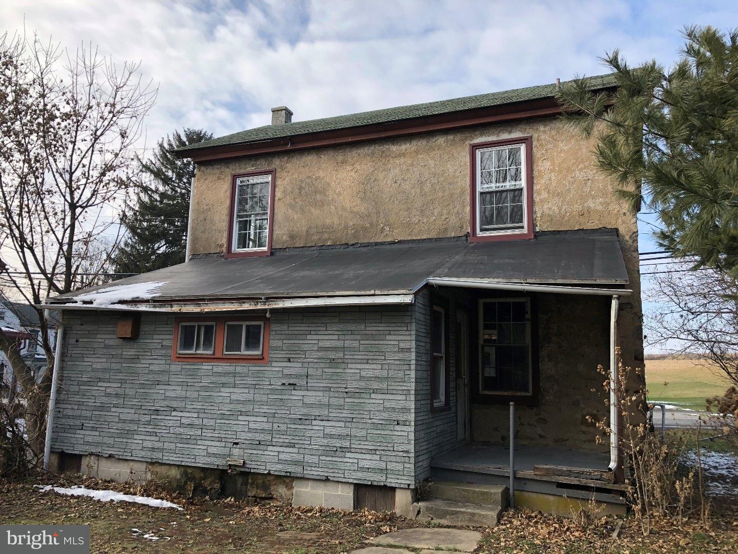 112 Lyons Road Mertztown, PA 19539 - Photo 3 of 12 Gallery Image 3