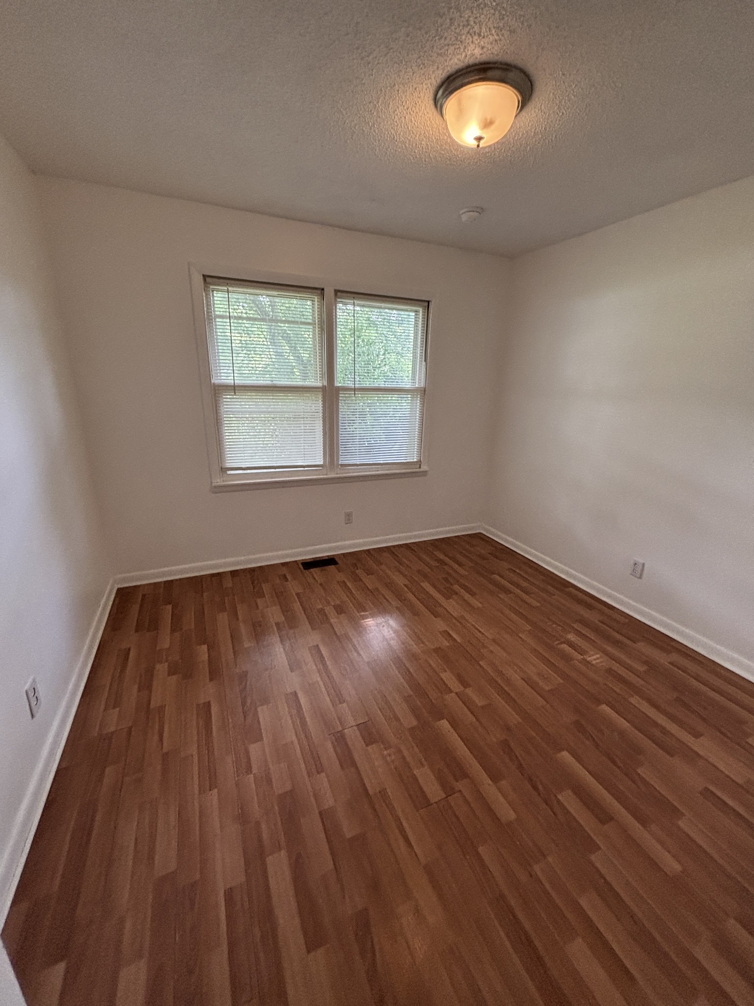 143 Roy Webb Road McMinnville, TN 37110 - Photo 6 of 16
