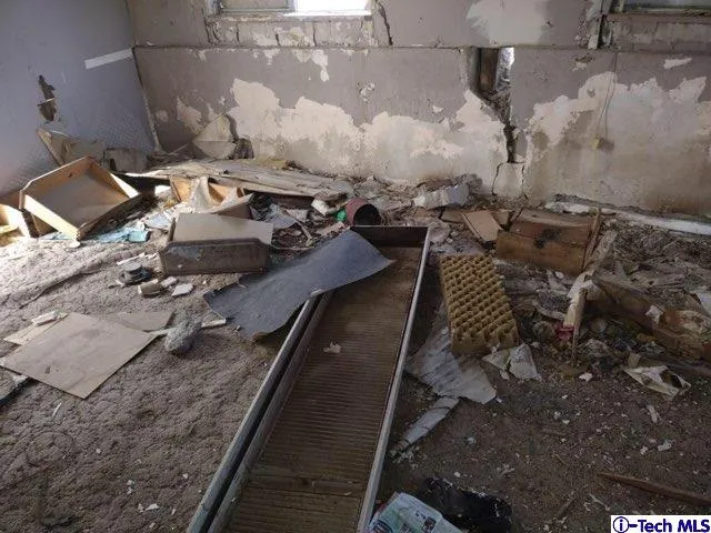 $20,000 | 82103 5th Street, Trona, CA 93562