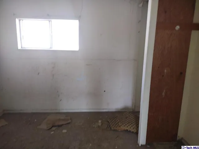 $20,000 | 82103 5th Street, Trona, CA 93562