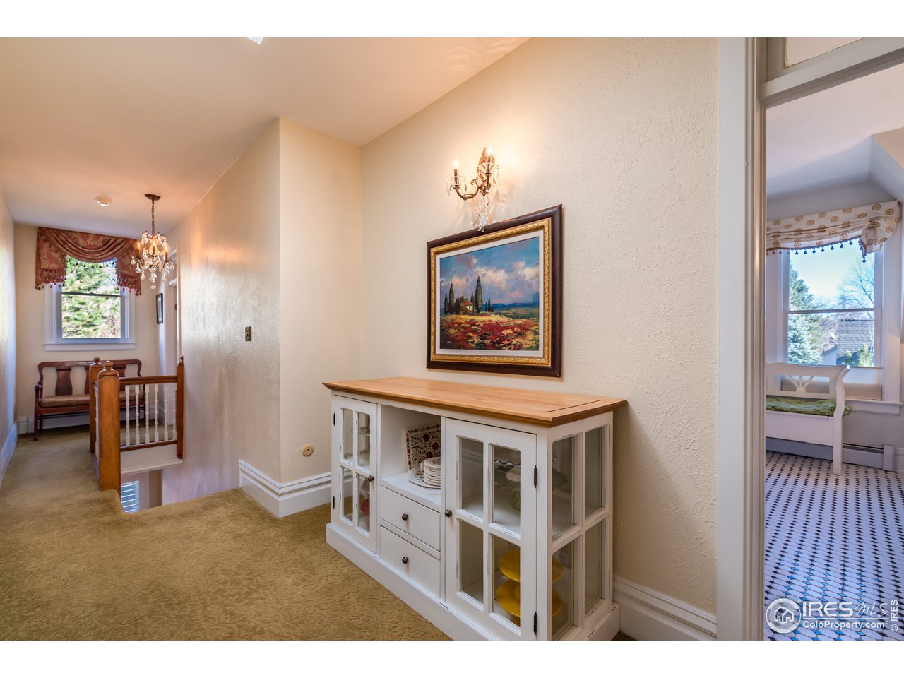 809 Pine Street Boulder, CO 80302 - Photo 14 of 38 a view of livingroom with furniture and workspace